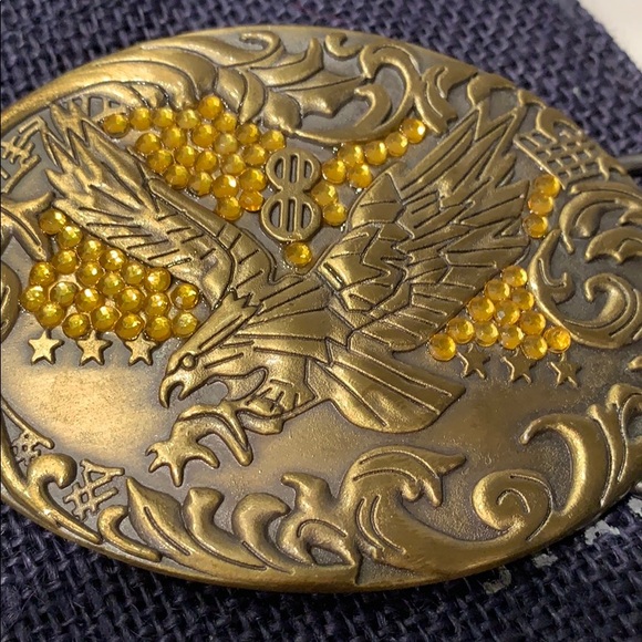 Buckle - Picture 2 of 5